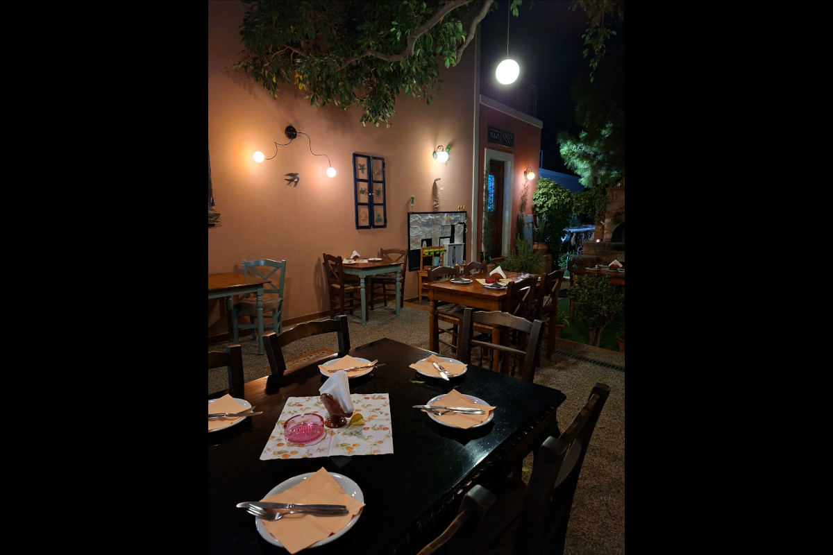 Taverna Milos