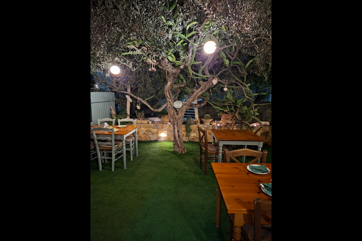 Taverna Milos