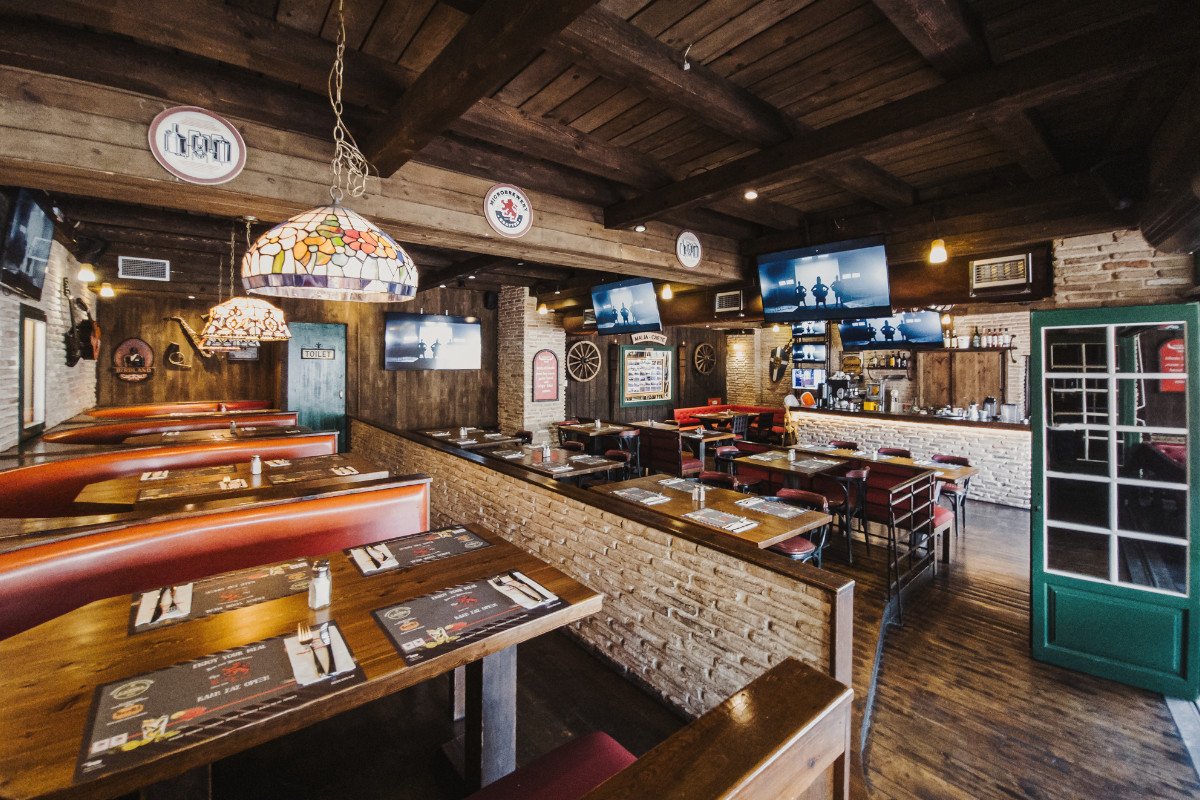 The Red Lion Malia Bar And Restaurant