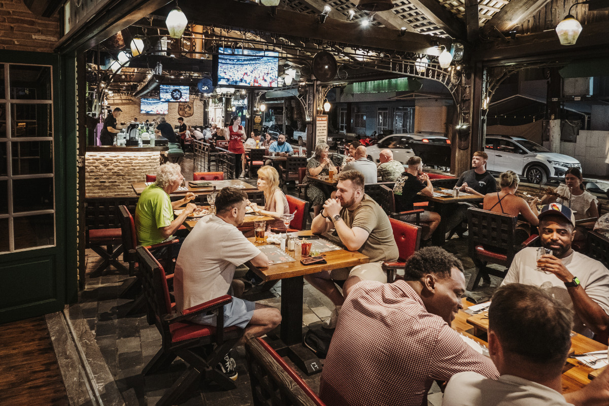 The Red Lion Malia Bar And Restaurant