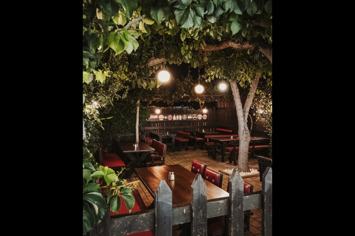 The Red Lion Malia Bar And Restaurant