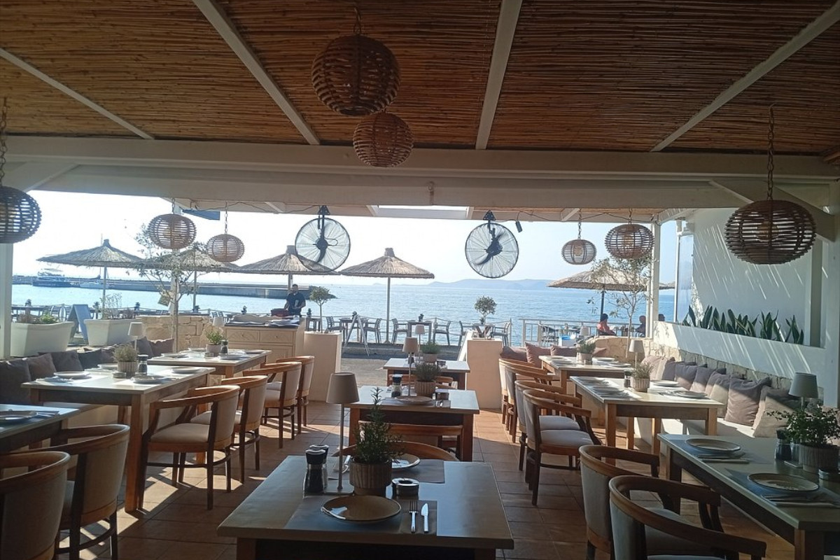 Sailing All Day Restaurant