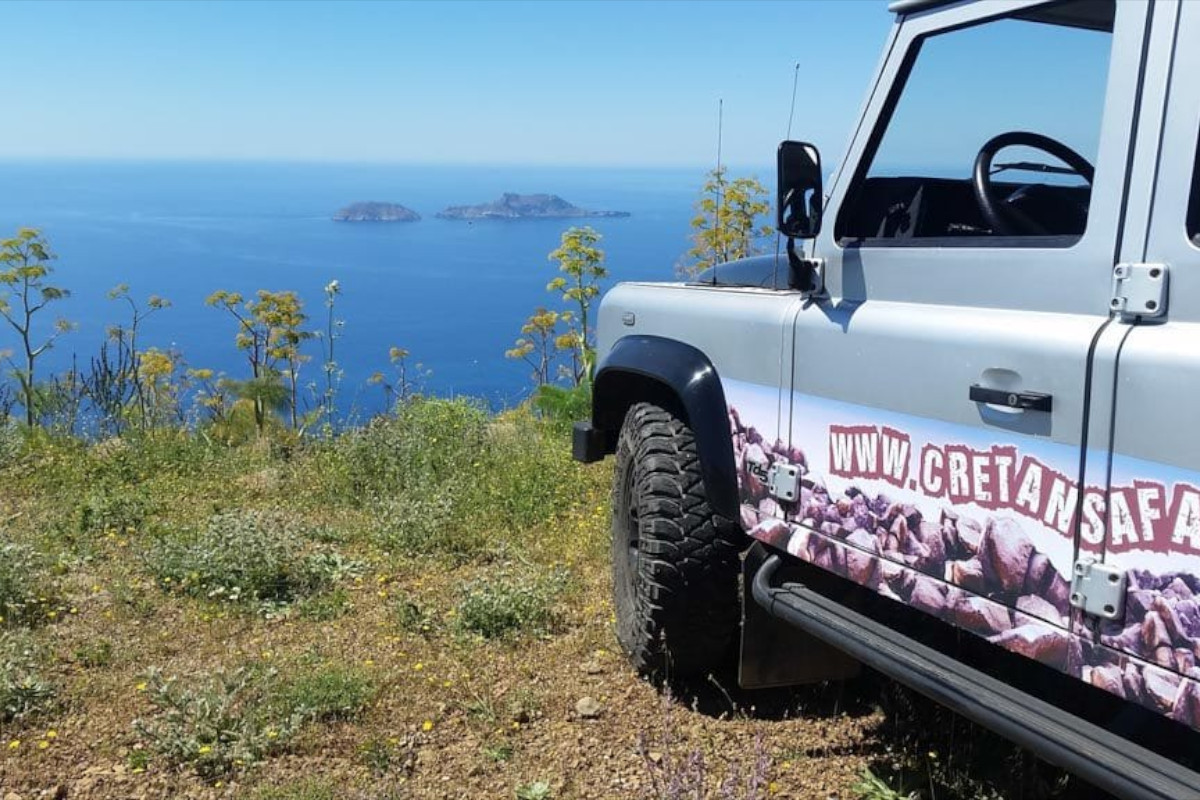 Rethymno: Sunset 4x4 Safari with Arkadi Monastery & Cretan Dinner