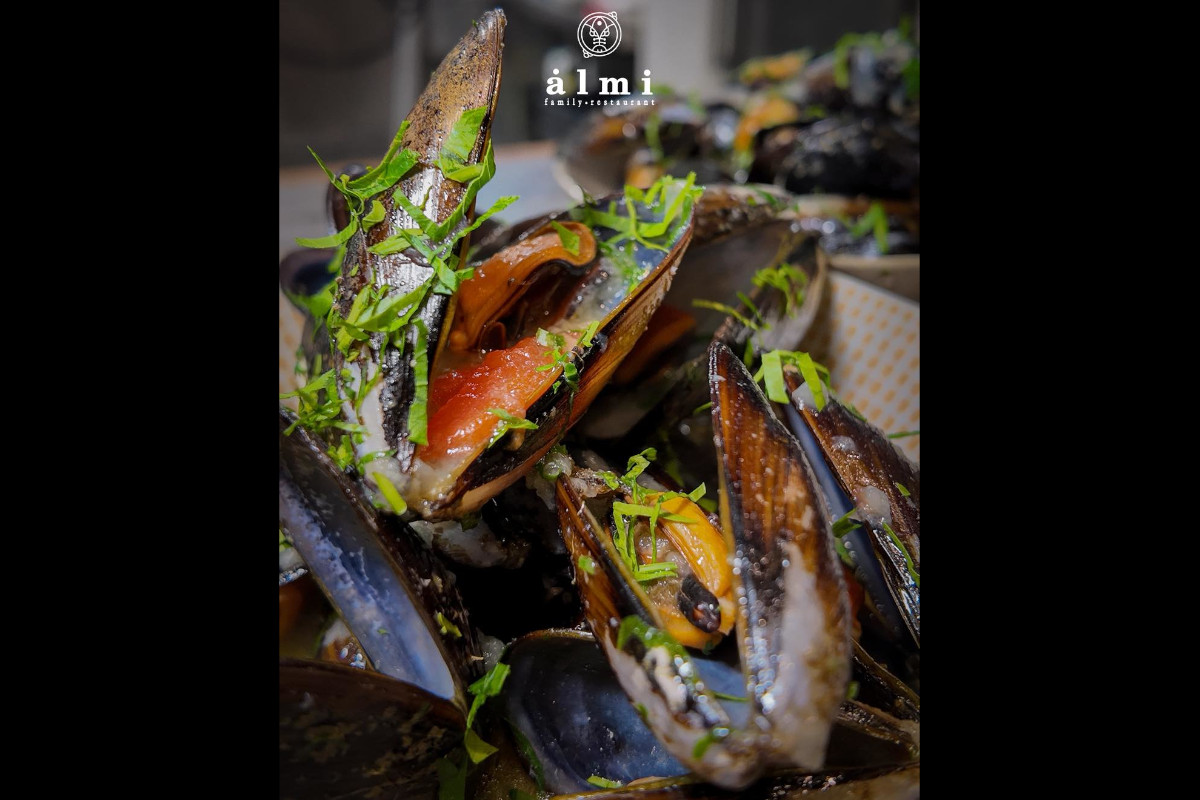 Almi Family Restaurant