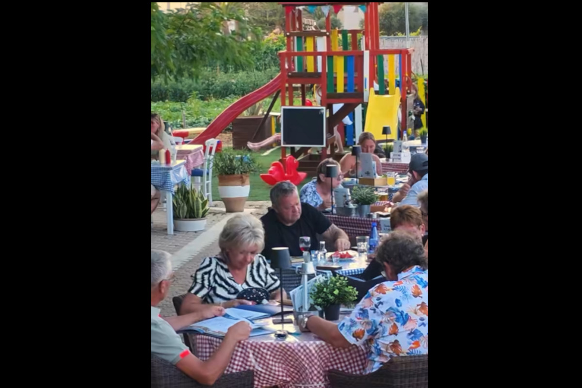 Tuinrestaurant Mezes