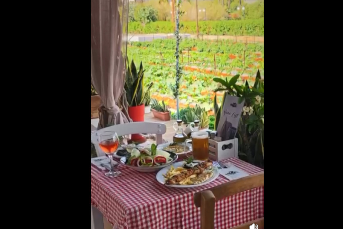 Tuinrestaurant Mezes