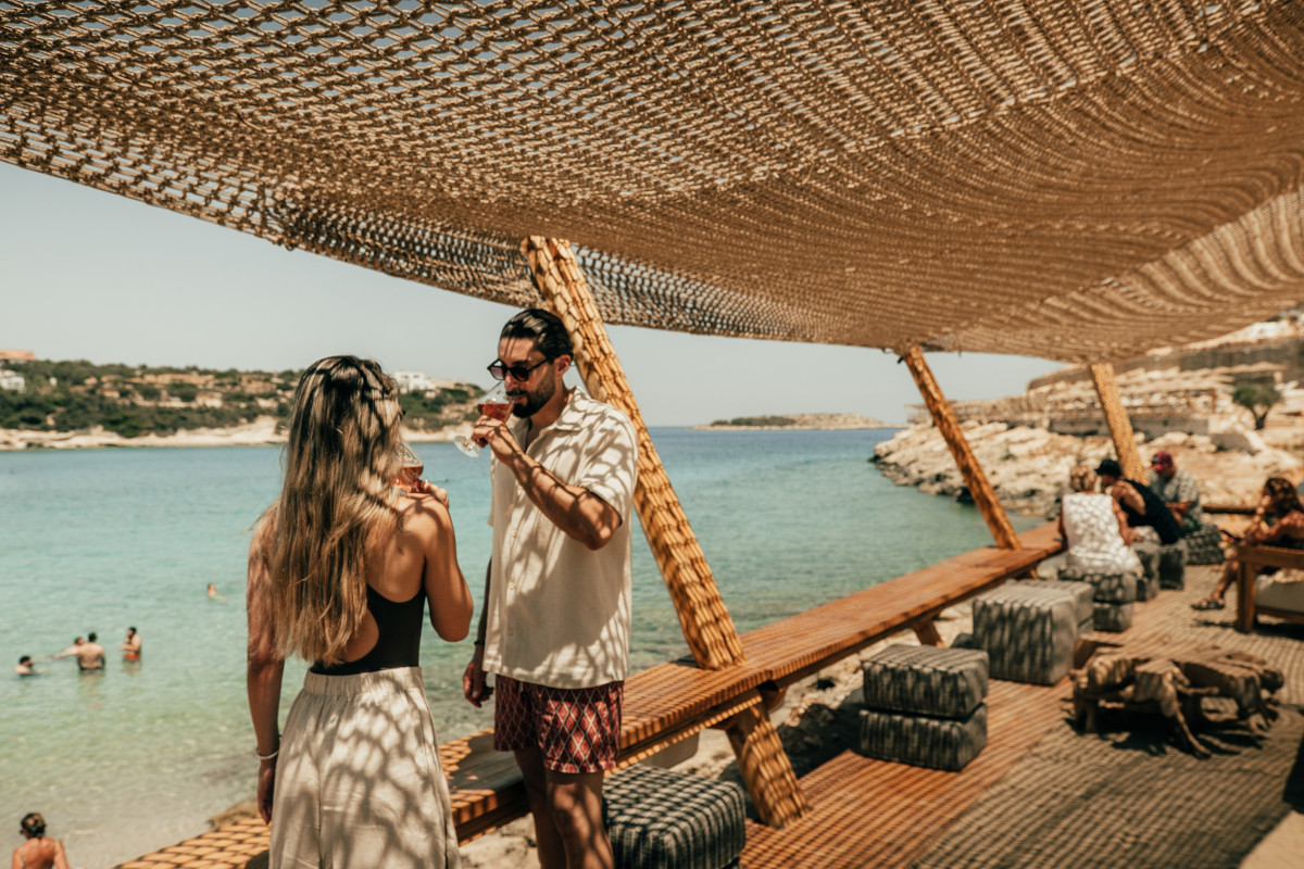 Onar Seaside Lounge 