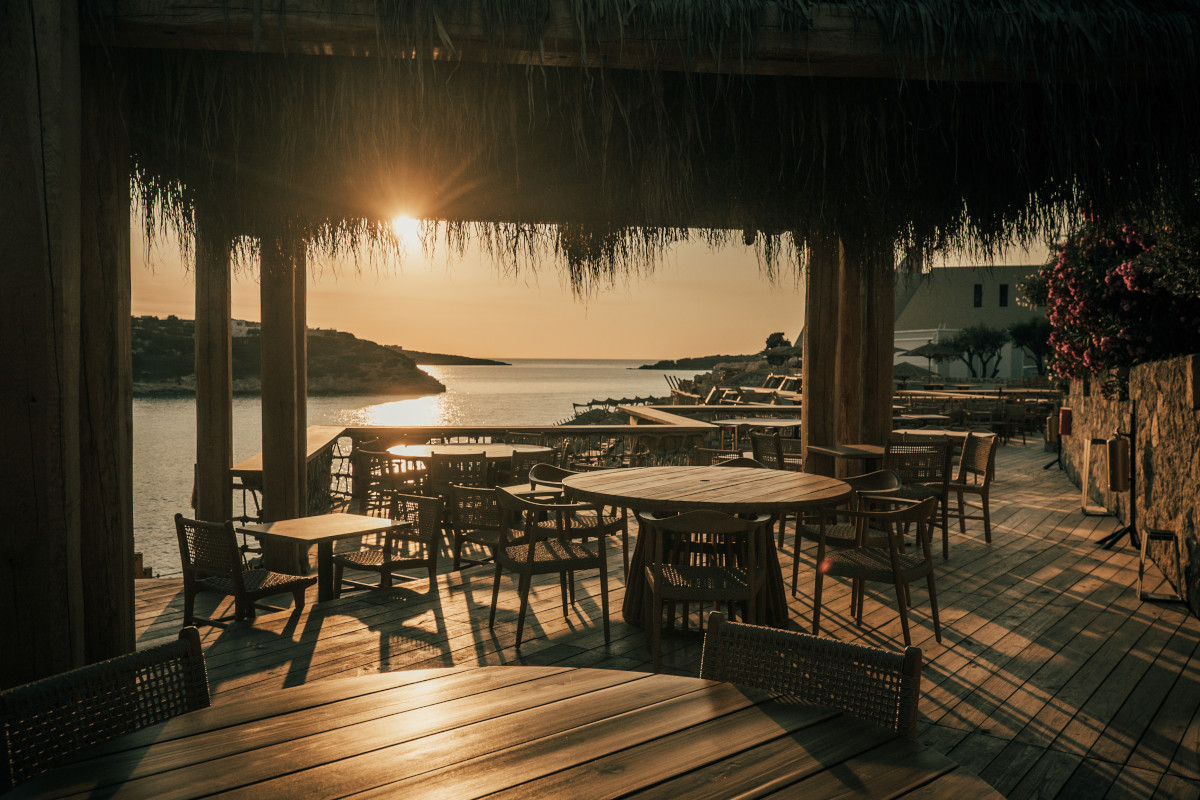 Onar Seaside Lounge 