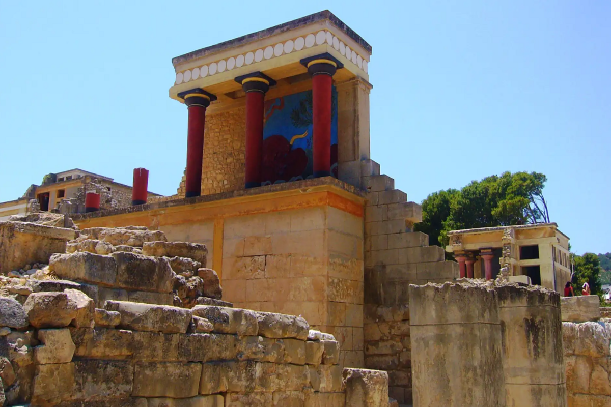 Crete: Knossos Palace & Lasithi Plateau Day Tour with Hotel Pickup